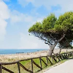 Apartamento Just Steps From The