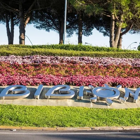 Just Steps From The Bibione