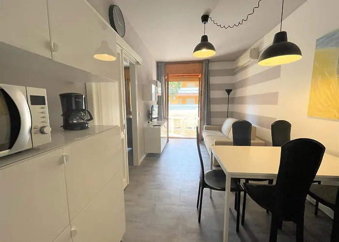 Just Steps From The Apartman